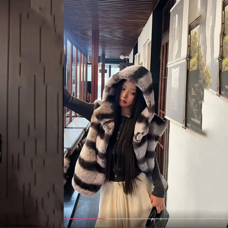 Women's ort Fur Jaet 2025 Winter New Sle Large Hat Rabbit Fur Vest Warm Commute Sle Loose Fit Long Sve Hooded
Women's ort Fur Jaet 2025 Winter New Sle Large Hat Rabbit Fur Vest Warm Commute Sle Loose Fit Long Sve Hooded