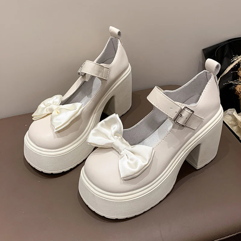 New Chunky Heel Shoes Spring Round Head Shallow Mouth Bow One Word Buckle Waterproof Platform Anti-slip Wear Mary Jane Shoes
New Chunky Heel Shoes Spring Round Head Shallow Mouth Bow One Word Buckle Waterproof Platform Anti-slip Wear Mary Jane Shoes