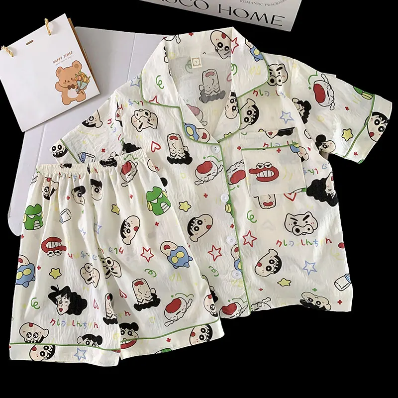 Shin-chan cartoon-patterned pajama set, a short-sleeved top and matching shorts, comfortable summer homewear
Shin-chan cartoon-patterned pajama set, a short-sleeved top and matching shorts, comfortable summer homewear