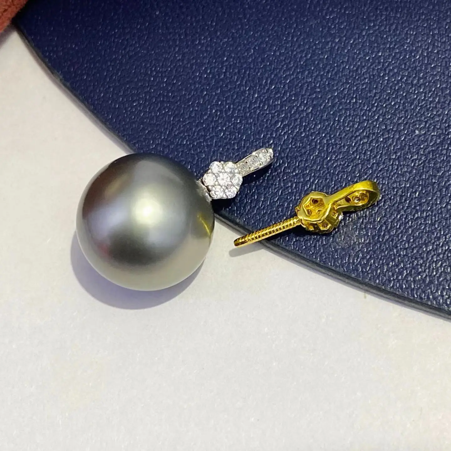 Wholesale S925 Sterling Silver Pendant Mount Base Mountings Findings Parts Fittings Accessories for 10-12mm Pearls 10pcs/lot
Wholesale S925 Sterling Silver Pendant Mount Base Mountings Findings Parts Fittings Accessories for 10-12mm Pearls 10pcs/lot