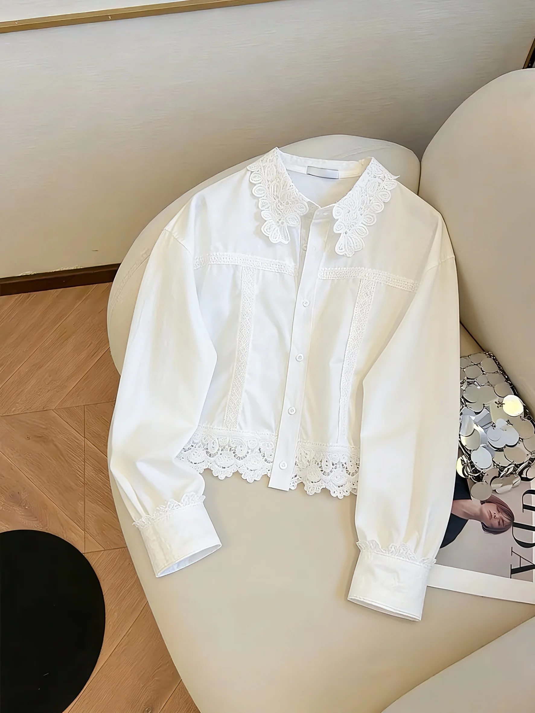 Sweet White Doll Collar Lace Shirt Loose Fit Casual Style Long Sleeve Women's Spring Autumn Fashionable Versatile Top
Sweet White Doll Collar Lace Shirt Loose Fit Casual Style Long Sleeve Women's Spring Autumn Fashionable Versatile Top