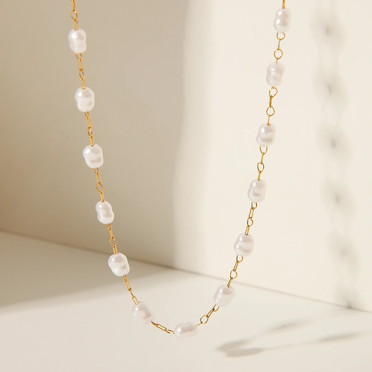 Huangchao Stainless Steel Temperament Pearl Chain Choker Necklace for Women Waterproof Collar Jewelry Bijoux Gifts
Huangchao Stainless Steel Temperament Pearl Chain Choker Necklace for Women Waterproof Collar Jewelry Bijoux Gifts