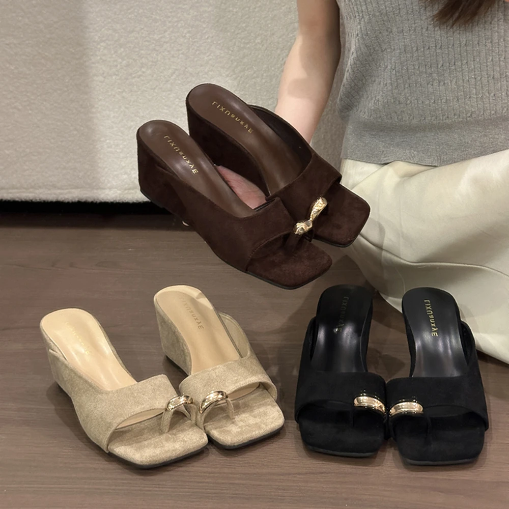 Women Suede Wedge Heel Slide Sandals Square Toe Toe Ring Metal Buckle Casual Outdoor Platform Mules Slippers
Women Suede Wedge Heel Slide Sandals Square Toe Toe Ring Metal Buckle Casual Outdoor Platform Mules Slippers