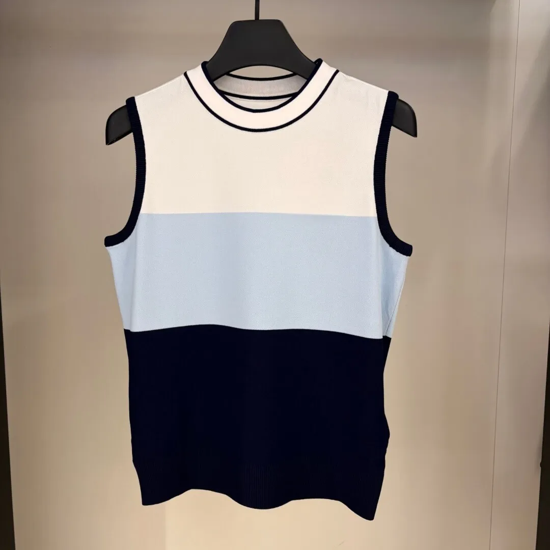 Women Golf Wear Color-Blocked Knit Vest Sleeveless Top Stylish Outdoor Activewear Comfortable Chic Golf Clothes
Women Golf Wear Color-Blocked Knit Vest Sleeveless Top Stylish Outdoor Activewear Comfortable Chic Golf Clothes