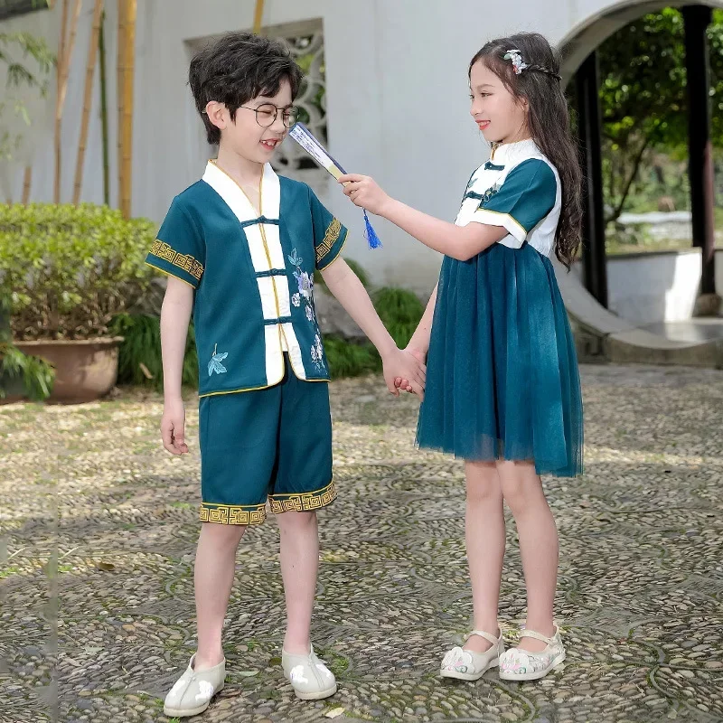Summer New Boy Girl Vintage Button Retro Fluffy Hanfu Dress Children Chinese Style Embroidery Two Piece Suit Role Play Costume
Summer New Boy Girl Vintage Button Retro Fluffy Hanfu Dress Children Chinese Style Embroidery Two Piece Suit Role Play Costume