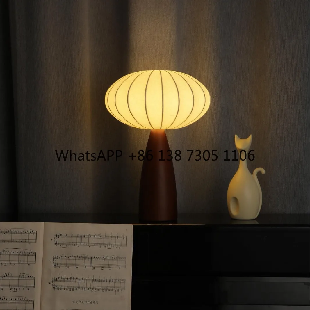 Retro Silent Wind French Retro New Chinese Retro Table Lamp Living Room Bedroom Study Desk Lamp Ambient Light
Retro Silent Wind French Retro New Chinese Retro Table Lamp Living Room Bedroom Study Desk Lamp Ambient Light