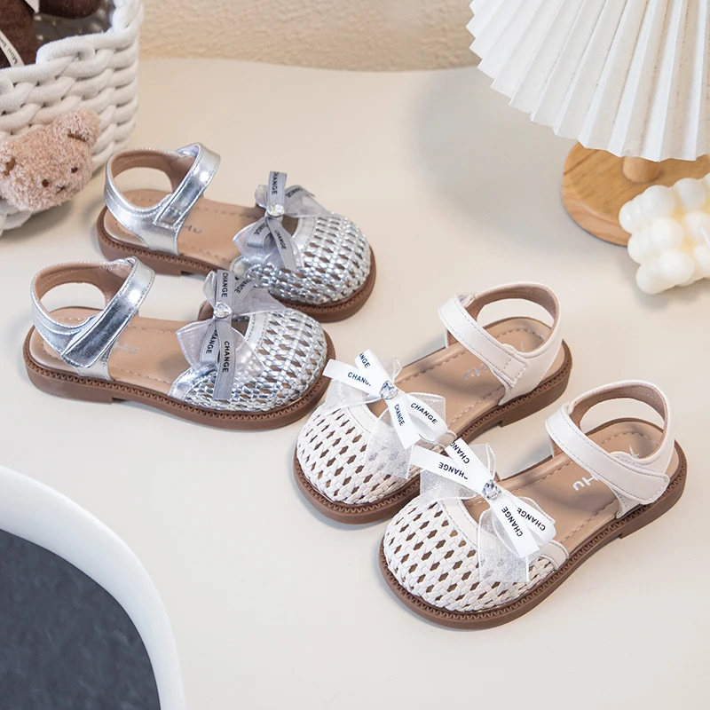 Girls Half Sandals Hollow Out Soft Sole Non-slip Summer Kids Weave Princess Sandals with Bow-knot Children Beach Shoes 2026 New
Girls Half Sandals Hollow Out Soft Sole Non-slip Summer Kids Weave Princess Sandals with Bow-knot Children Beach Shoes 2026 New