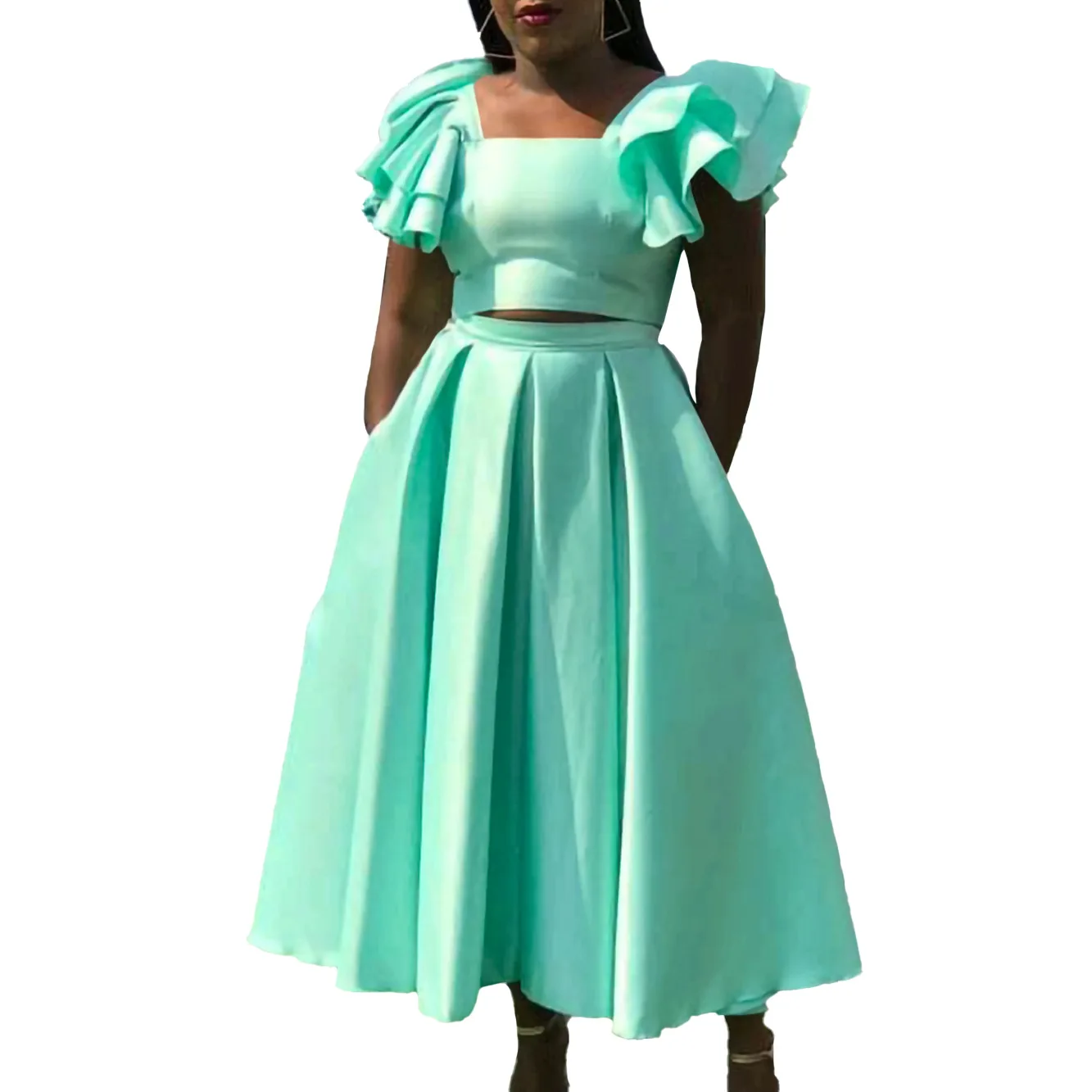 2024 Summer Women's Wear New Solid Color Elegant and Casual Ruffle Edge Flip Collar Top Large Skirt Hem Half Skirt Set
2024 Summer Women's Wear New Solid Color Elegant and Casual Ruffle Edge Flip Collar Top Large Skirt Hem Half Skirt Set