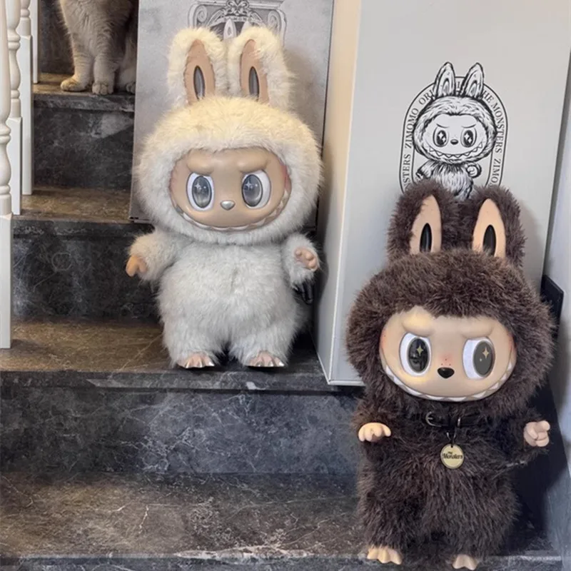 58 см оригинальная серия Labubu Zimomo очень большой размер клей кукла фигурка Kawaii модель игрушки коллекция украшений праздничный подарок
58 см оригинальная серия Labubu Zimomo очень большой размер клей кукла фигурка Kawaii модель игрушки коллекция украшений праздничный подарок