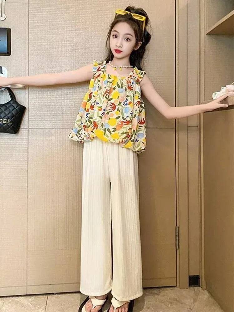 Girls' Summer Set New Middle And Big Children's Fashion Summer Vest Small Girls' Casual Wide Leg Pants Two Piece Set
Girls' Summer Set New Middle And Big Children's Fashion Summer Vest Small Girls' Casual Wide Leg Pants Two Piece Set