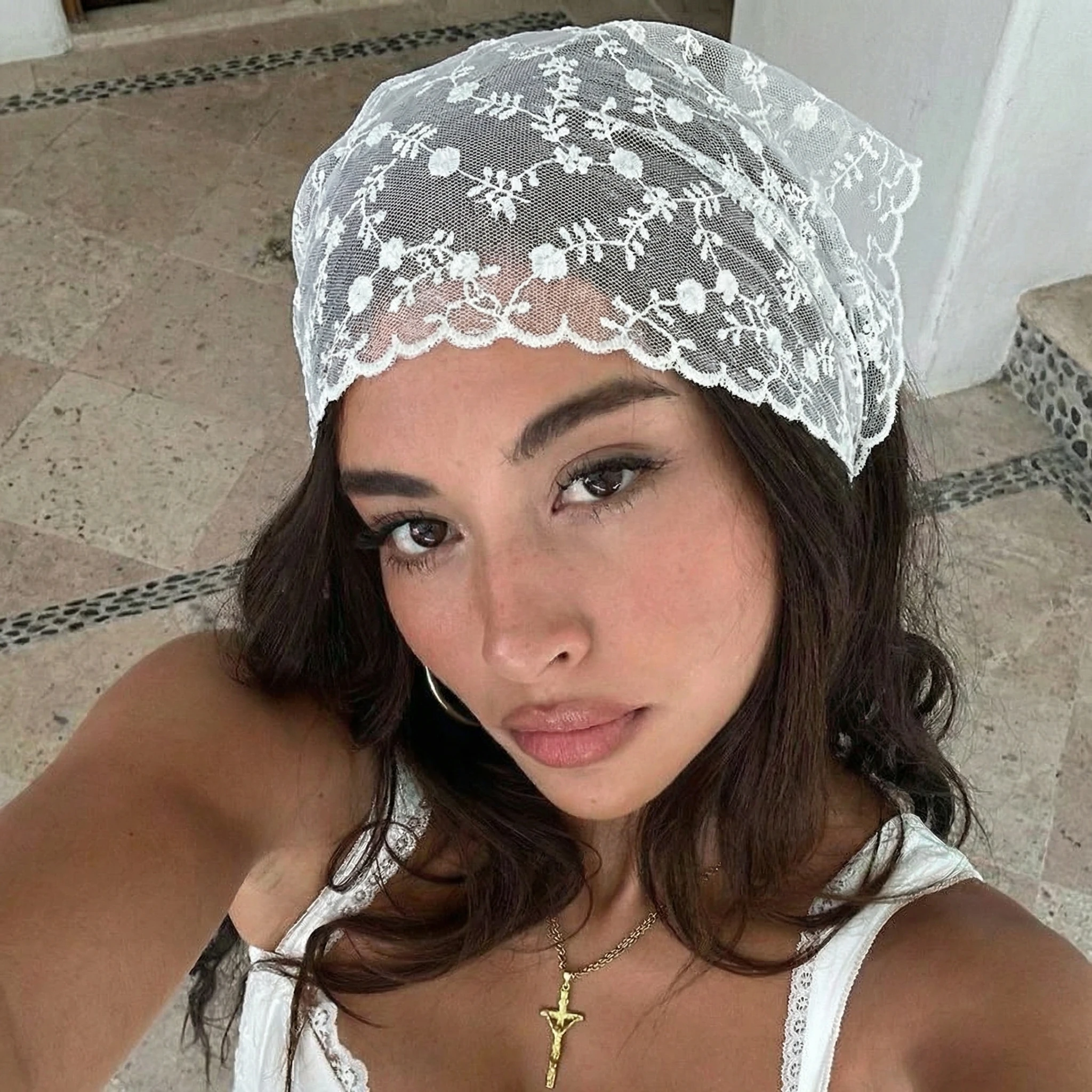 Newest Pattern Lace Embroidery Triangle Scarf Floral Bandana Women Vintage Triangular Headscarf Girls Elegant Hair Accessories
Newest Pattern Lace Embroidery Triangle Scarf Floral Bandana Women Vintage Triangular Headscarf Girls Elegant Hair Accessories