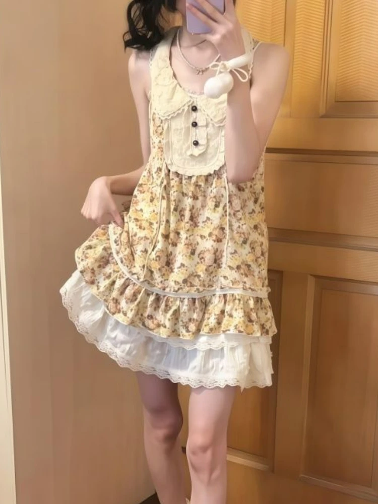Summer France Cottagecore Print 2-piece Set Women Fashion Vintage Lace Tops Vest Female + High-waist Lovely Short Skirt Suit New
Summer France Cottagecore Print 2-piece Set Women Fashion Vintage Lace Tops Vest Female + High-waist Lovely Short Skirt Suit New
