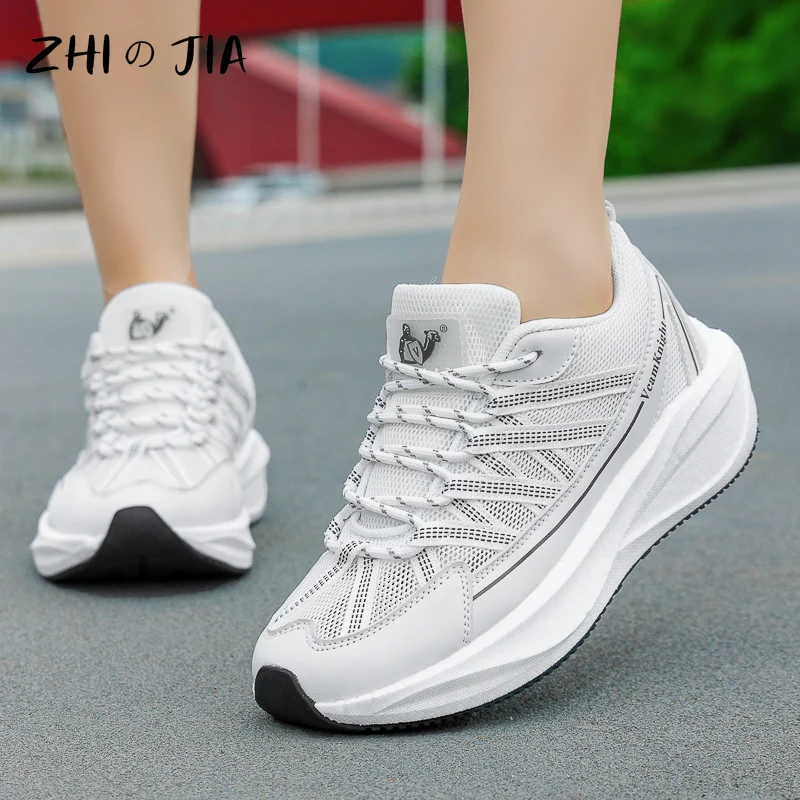 Summer New Mesh Breathable Sports Shoes Men's Outdoor Running Fitness Shoes Casual Fashionable Lightweight Footwear 36-46
Summer New Mesh Breathable Sports Shoes Men's Outdoor Running Fitness Shoes Casual Fashionable Lightweight Footwear 36-46