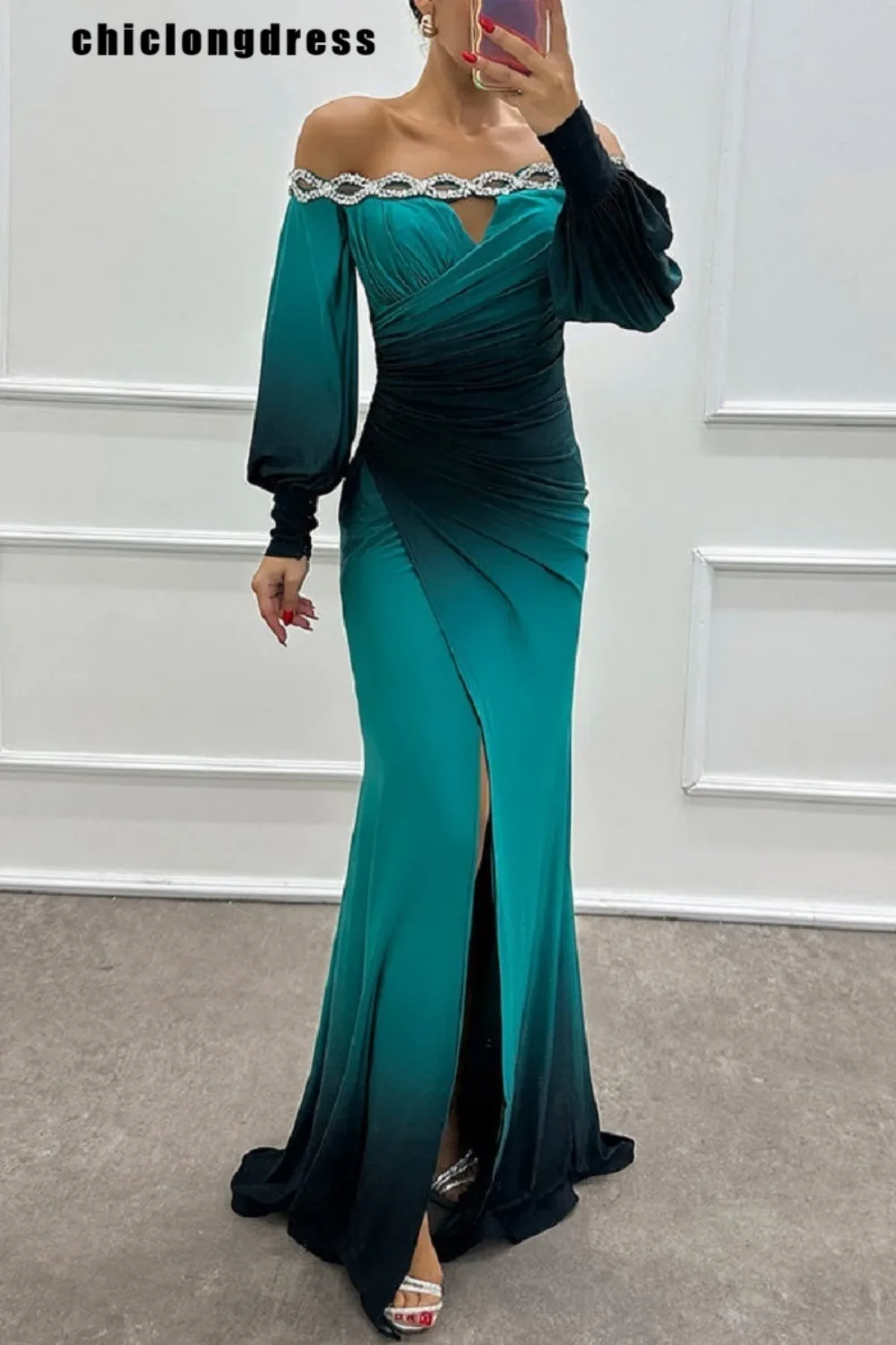 Autumn Fashion Gradient Printed Evening Dress Women Elegant Rhinestone Off Shoulder Long Sleeved Slit Slim Party Dress Women
Autumn Fashion Gradient Printed Evening Dress Women Elegant Rhinestone Off Shoulder Long Sleeved Slit Slim Party Dress Women