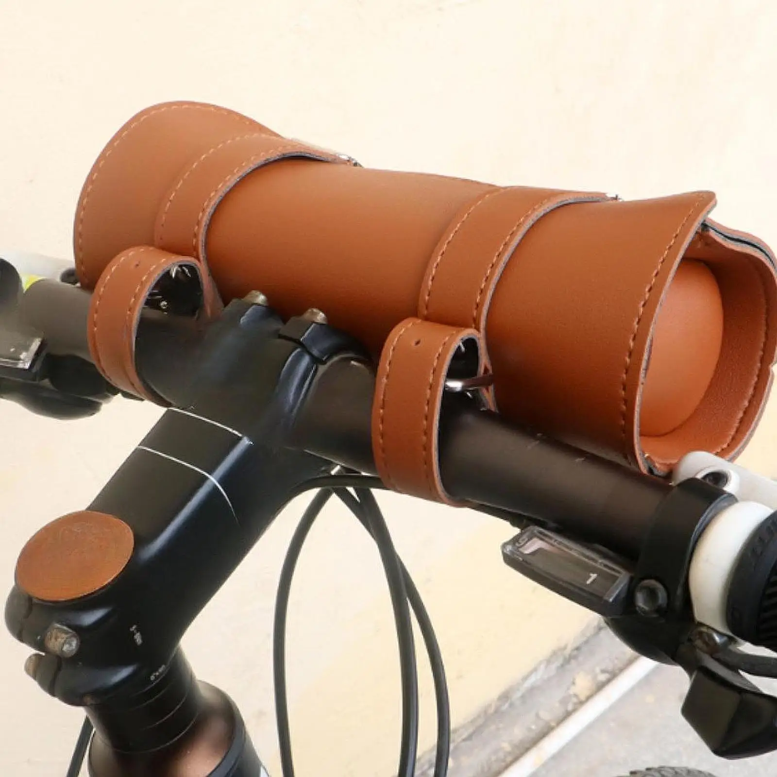 Водонепроницаемая сумка на задний багажник мотоцикла в ретро-стиле из искусственной кожи для скутера, путешествий и приключений
Водонепроницаемая сумка на задний багажник мотоцикла в ретро-стиле из искусственной кожи для скутера, путешествий и приключений