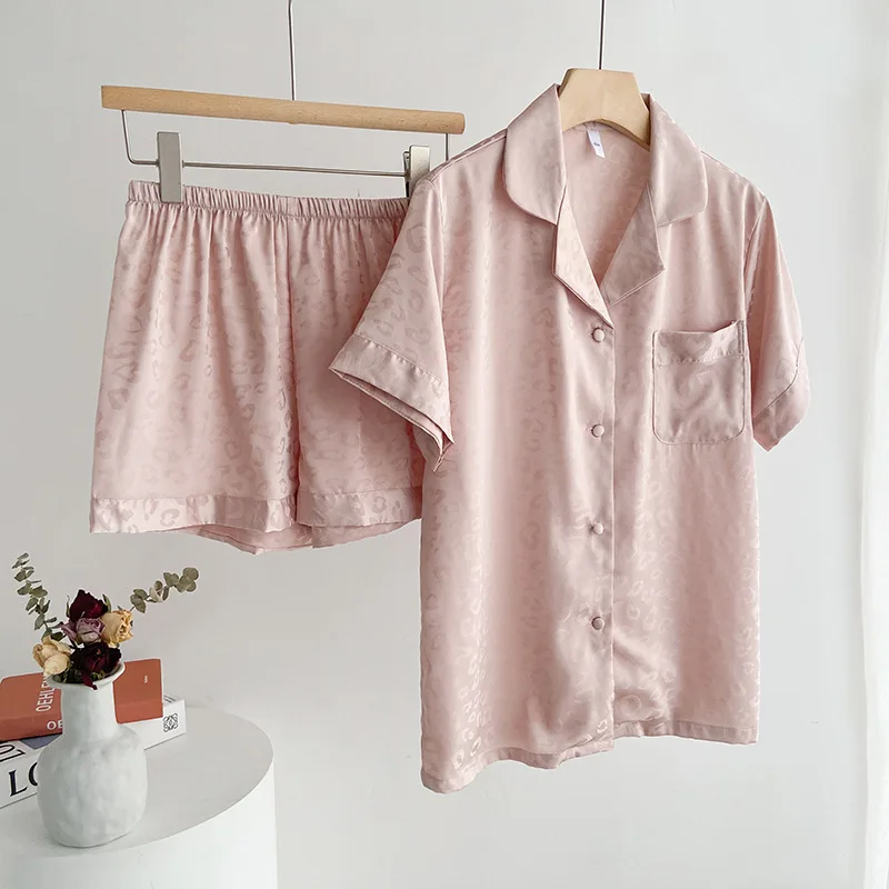 Pink Leopard Print Ice Silk Sexy Pajamas Women's Thin Short-sleeved Shorts Cardigan High-end Loungewear Summer
Pink Leopard Print Ice Silk Sexy Pajamas Women's Thin Short-sleeved Shorts Cardigan High-end Loungewear Summer