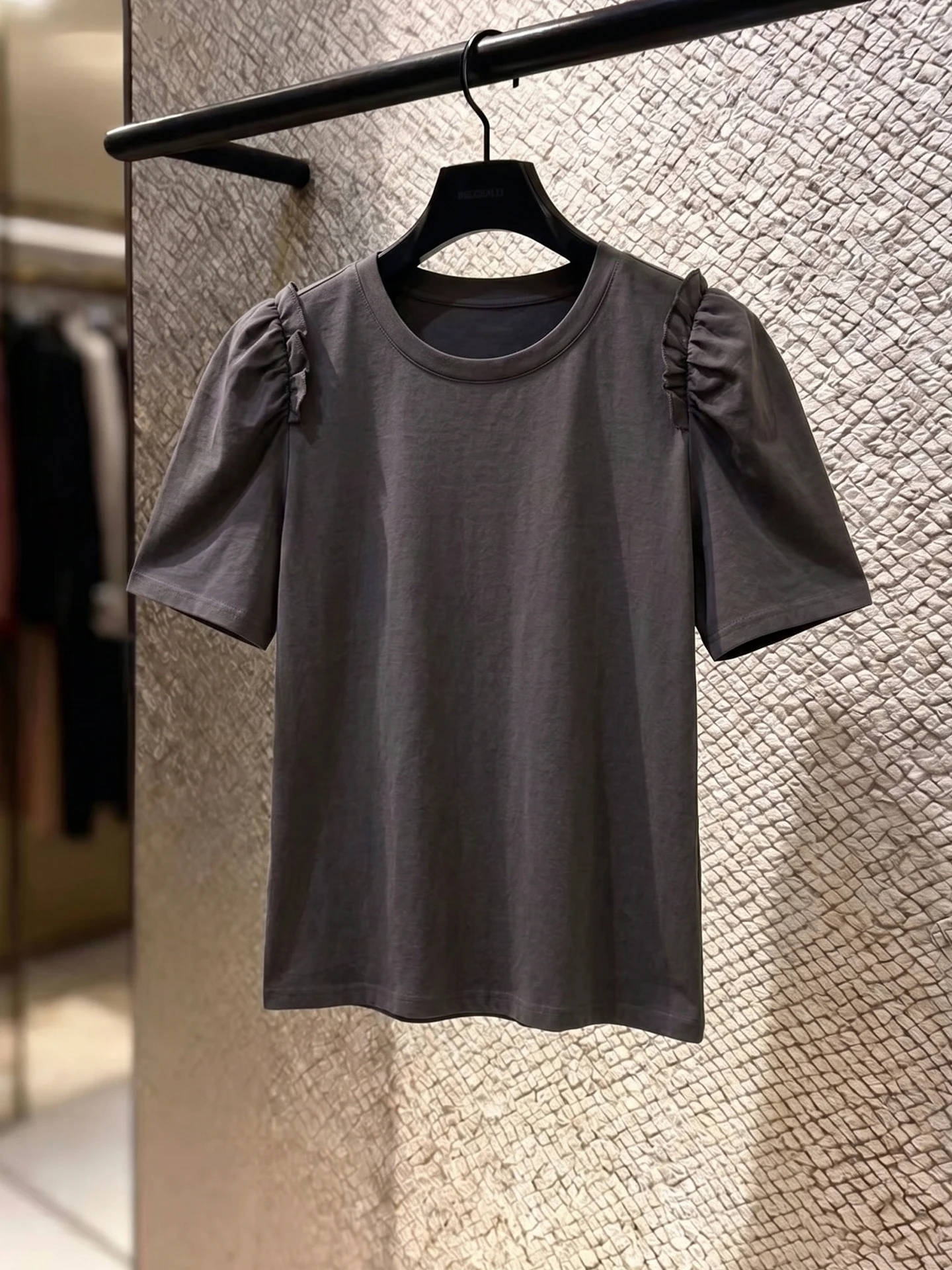 Chic Lace Trim Short Sleeve T-Shirt Summer Lazy Casual Versatile Fashionable Sun Protection Top Women's Fashion Commute Wear
Chic Lace Trim Short Sleeve T-Shirt Summer Lazy Casual Versatile Fashionable Sun Protection Top Women's Fashion Commute Wear