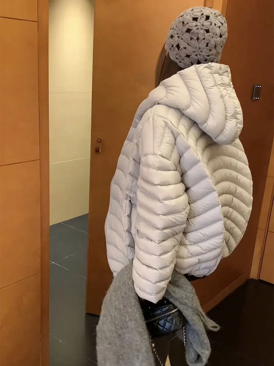 Loose Fit White Duck down Zipper Jacket Korean Style Women's Fashion Winter Coat Warmth Slimming Trendy Turtle Back Ribs
Loose Fit White Duck down Zipper Jacket Korean Style Women's Fashion Winter Coat Warmth Slimming Trendy Turtle Back Ribs