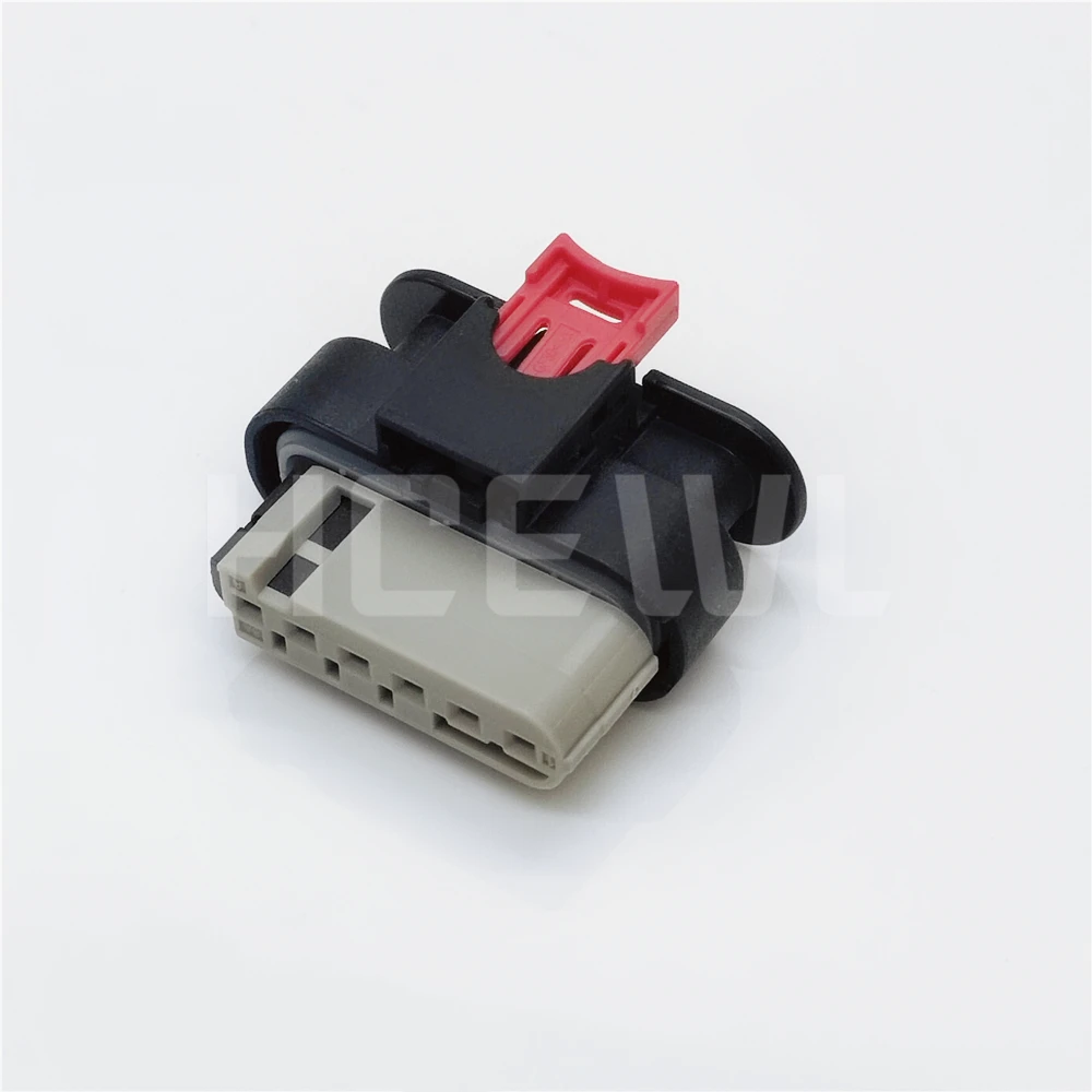 New original high-quality 35020435 automotive component connector plug 
New original high-quality 35020435 automotive component connector plug