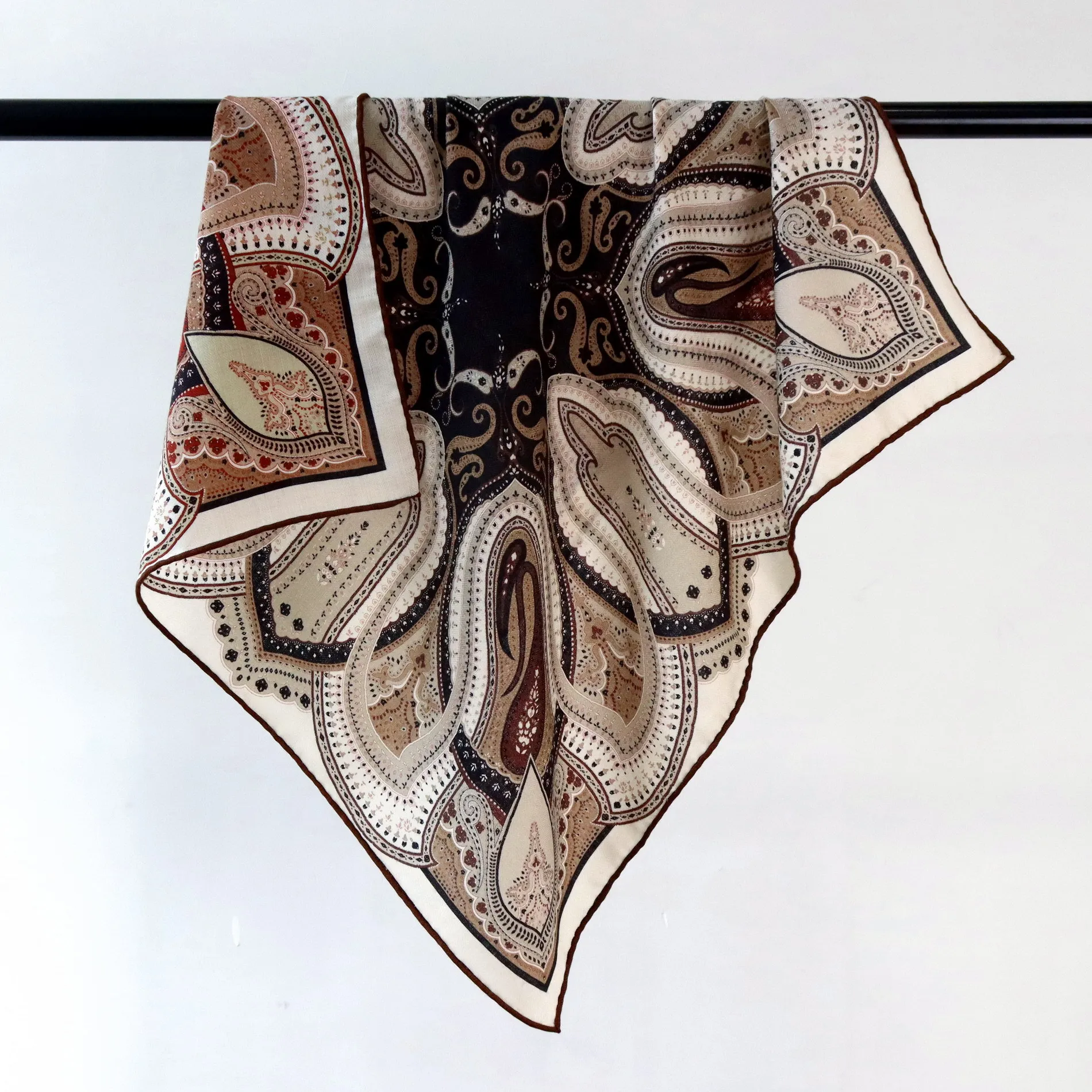 65cm Silk Wool Scarf Scarves Luxury Shawls Head bag Accessories Hand Rolled Bandanas Neck Hair Decoration
65cm Silk Wool Scarf Scarves Luxury Shawls Head bag Accessories Hand Rolled Bandanas Neck Hair Decoration