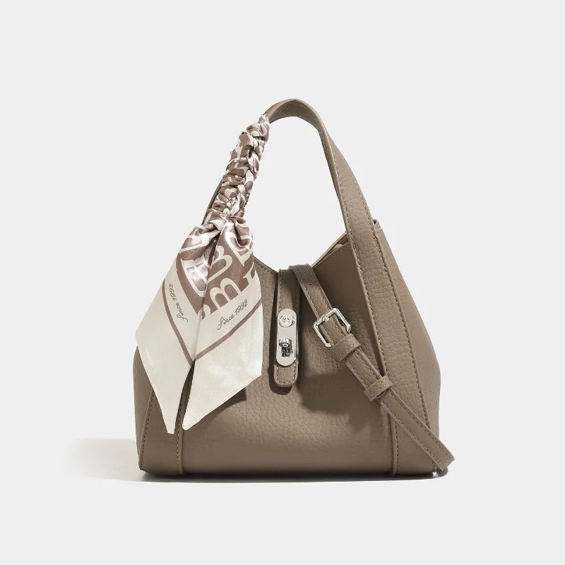 Autumn and winter new versatile bag high-end vegetable basket women's bag portable shoulder crossbody bucket bag
Autumn and winter new versatile bag high-end vegetable basket women's bag portable shoulder crossbody bucket bag