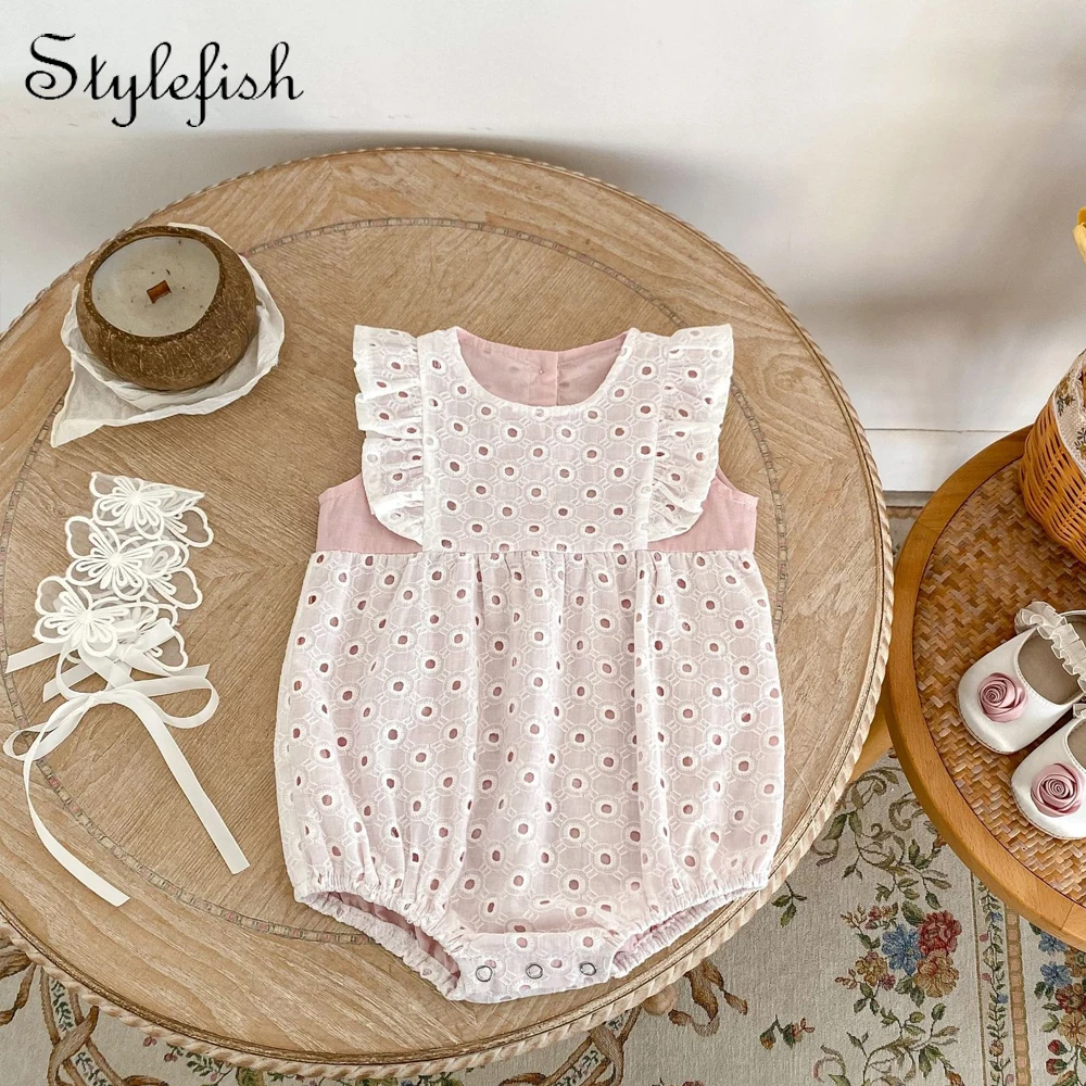 Summer New 0-2 Year Old Baby Clothing for Girls Pink Pure Cotton Hollow Triangle Sweetheart Jumpsuit
Summer New 0-2 Year Old Baby Clothing for Girls Pink Pure Cotton Hollow Triangle Sweetheart Jumpsuit
