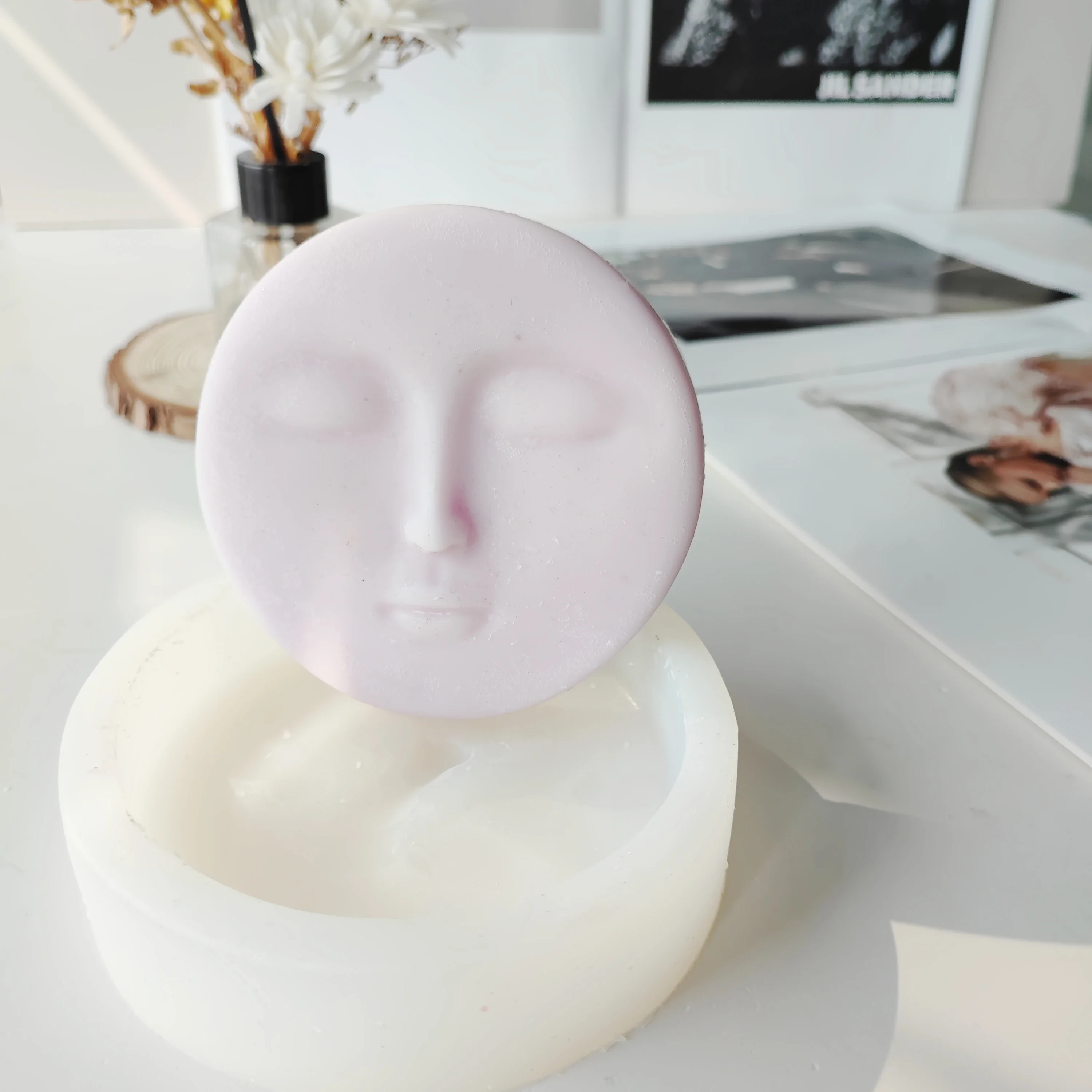 Face Handmade Soap Silicone Mold DIY Sun Face Moon Face Aromatherapy Candle Ornament Mold
Face Handmade Soap Silicone Mold DIY Sun Face Moon Face Aromatherapy Candle Ornament Mold