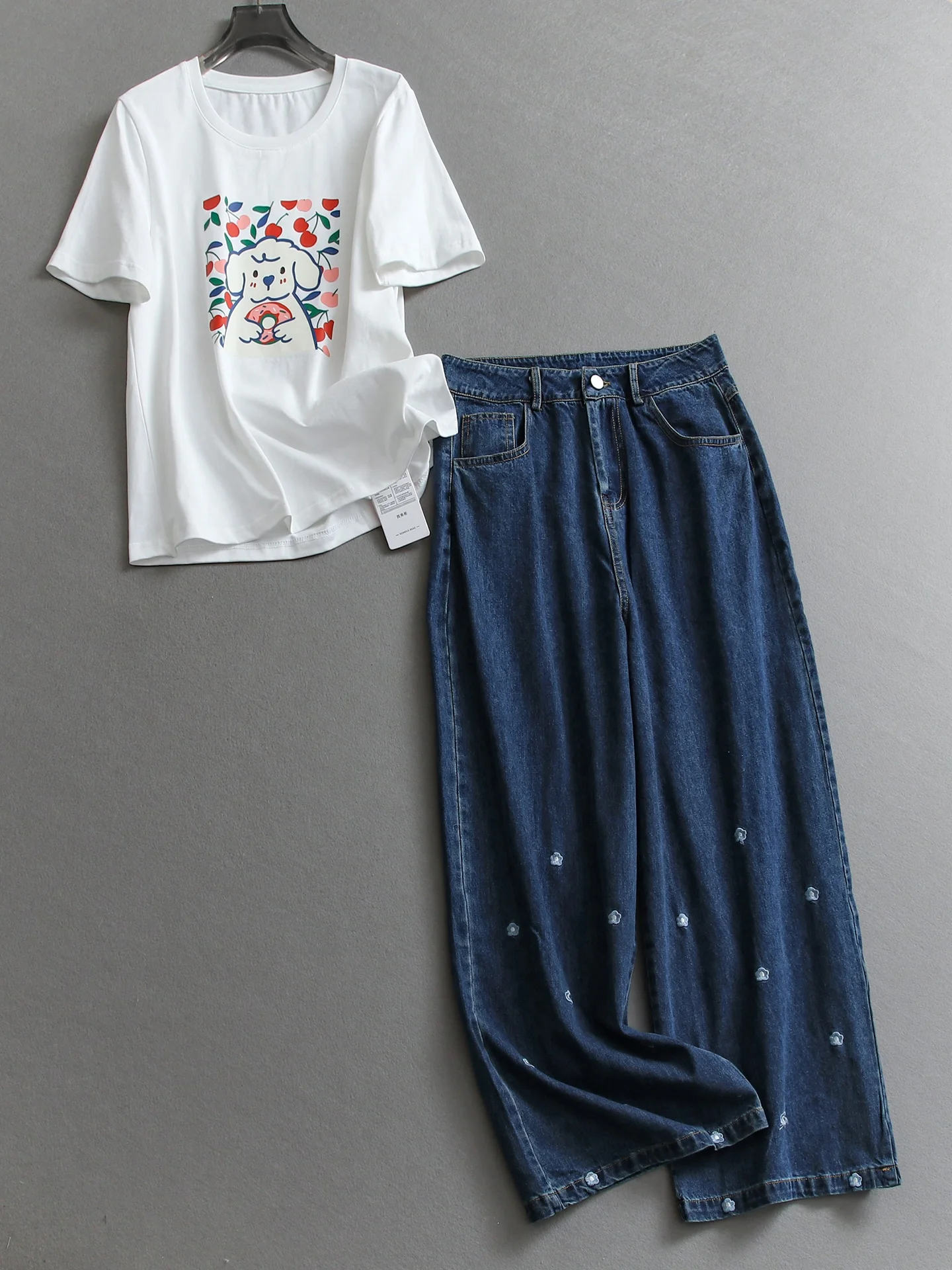 Floral Embroidery Wide Leg Jeans Women's Set Short Sleeve T-Shirt round Neck Dog Print Casual Comfortable Breathable Fashion
Floral Embroidery Wide Leg Jeans Women's Set Short Sleeve T-Shirt round Neck Dog Print Casual Comfortable Breathable Fashion