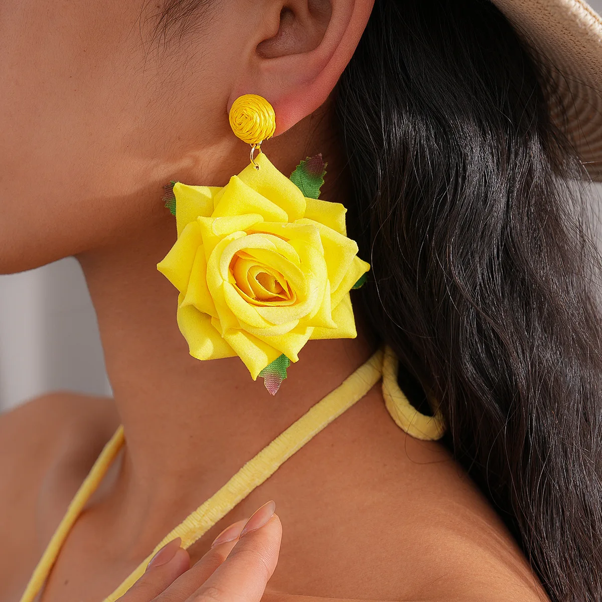 4 Colors Fabric Simulated Flower Dangle Earrings Women Romantic Sweet Raffia Grass Pendant Earrings Dating Vacation Jewelry New
4 Colors Fabric Simulated Flower Dangle Earrings Women Romantic Sweet Raffia Grass Pendant Earrings Dating Vacation Jewelry New