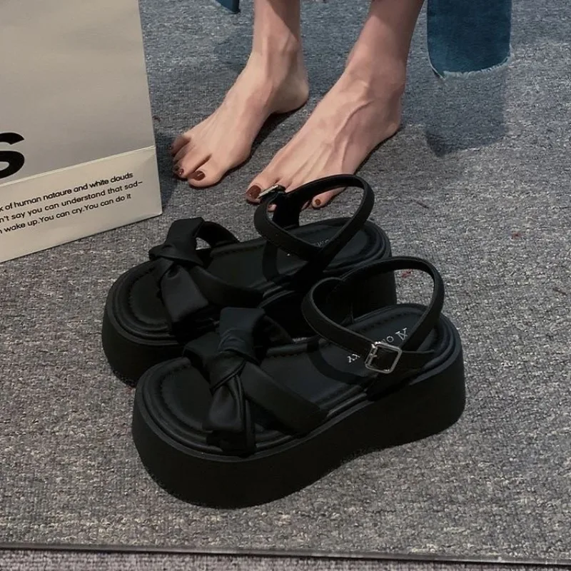 Summer Fashion Women's Sandals Women's Comfort Shoes Flat Beach Sandals Women Black and White Shoes Thick-soled Roman Sandals
Summer Fashion Women's Sandals Women's Comfort Shoes Flat Beach Sandals Women Black and White Shoes Thick-soled Roman Sandals