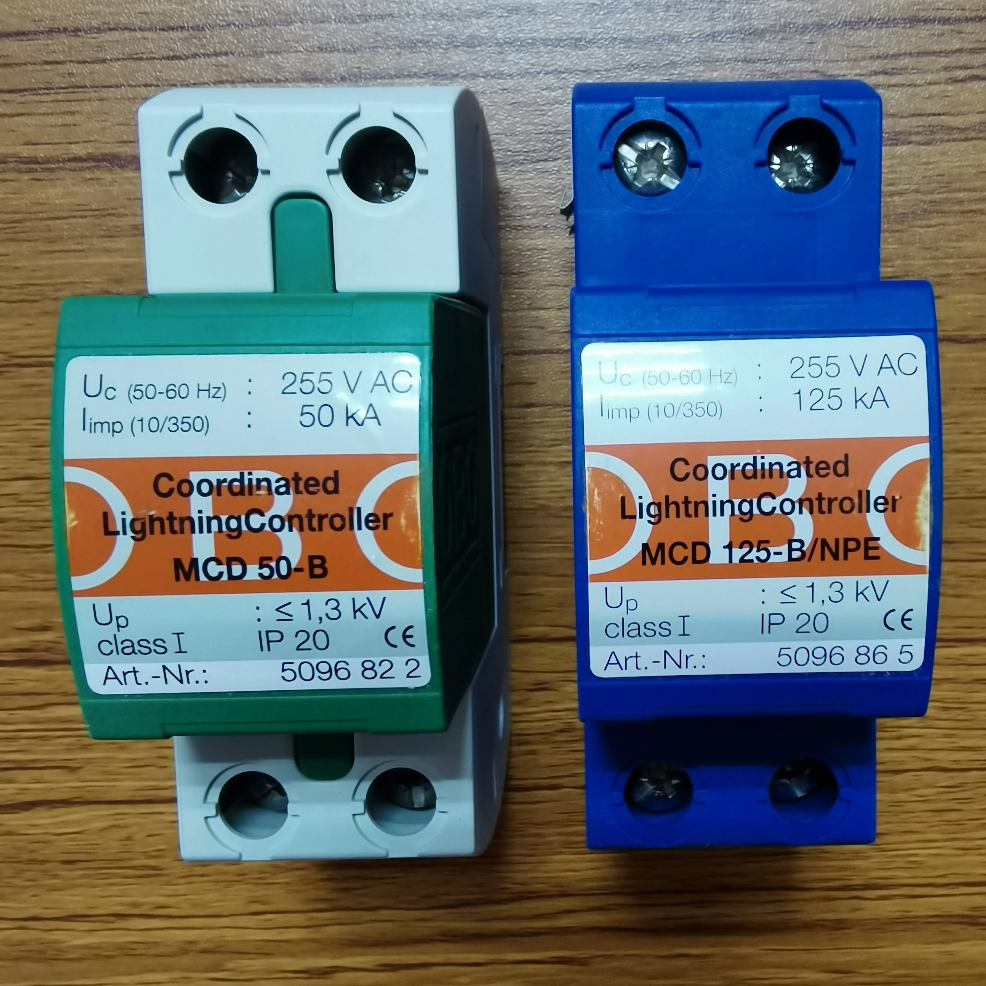 Free Shipping MCD125-B + NPE German Original Imported OBO Lightning Protector Module, Surge Protector Genuine Spot
Free Shipping MCD125-B + NPE German Original Imported OBO Lightning Protector Module, Surge Protector Genuine Spot