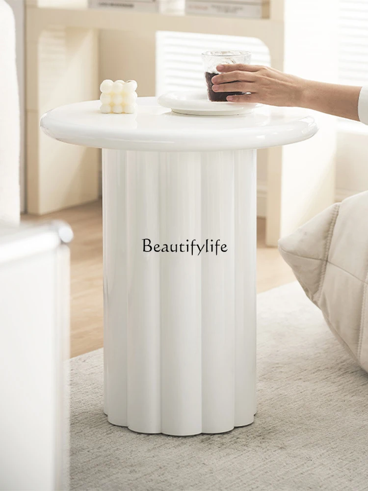 Nordic Sofa and Bedside Side Table Simple Modern Light Luxury Small Apartment round Corner Table
Nordic Sofa and Bedside Side Table Simple Modern Light Luxury Small Apartment round Corner Table