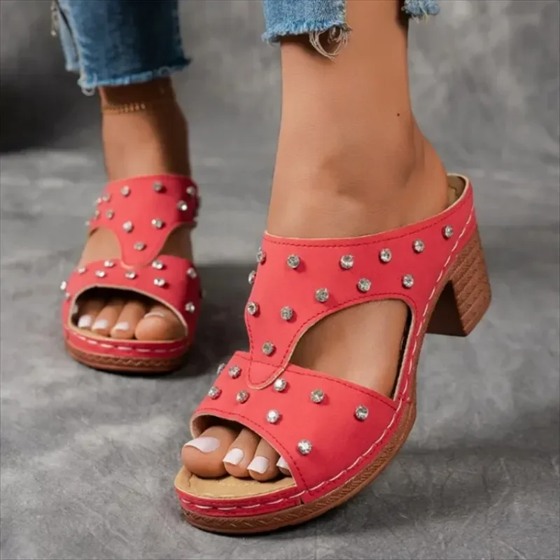 Plus Size 2025 Rome Summer Round Toe Women's Slipper Hot Sale Outdoor Office Sandals Women with Crystal Chunky Heels Slippers
Plus Size 2025 Rome Summer Round Toe Women's Slipper Hot Sale Outdoor Office Sandals Women with Crystal Chunky Heels Slippers