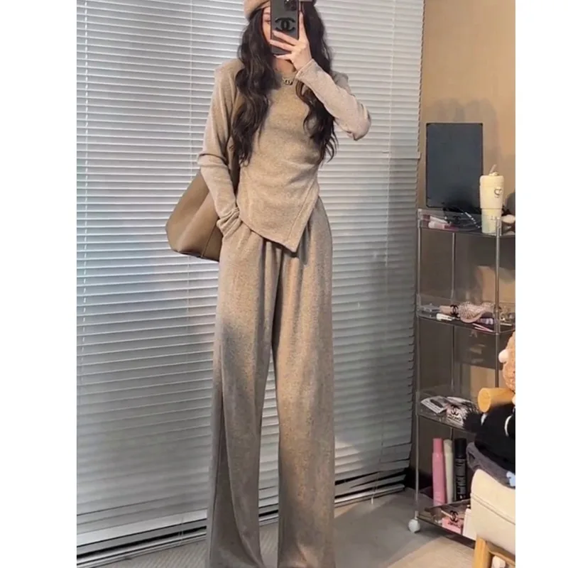High End Casual Sports Women's 2023 Autumn/winter New Western-style Irregular Top Wide Leg Pants Two-piece Set Female Clothing
High End Casual Sports Women's 2023 Autumn/winter New Western-style Irregular Top Wide Leg Pants Two-piece Set Female Clothing
