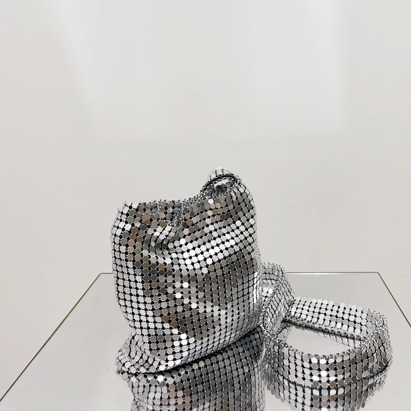 2022 New Homemade Retro Shiny Handbags Crossbody Hand Woven Beaded Designer Bag Women's Geometric Metal Messenger Bucket Bags
2022 New Homemade Retro Shiny Handbags Crossbody Hand Woven Beaded Designer Bag Women's Geometric Metal Messenger Bucket Bags