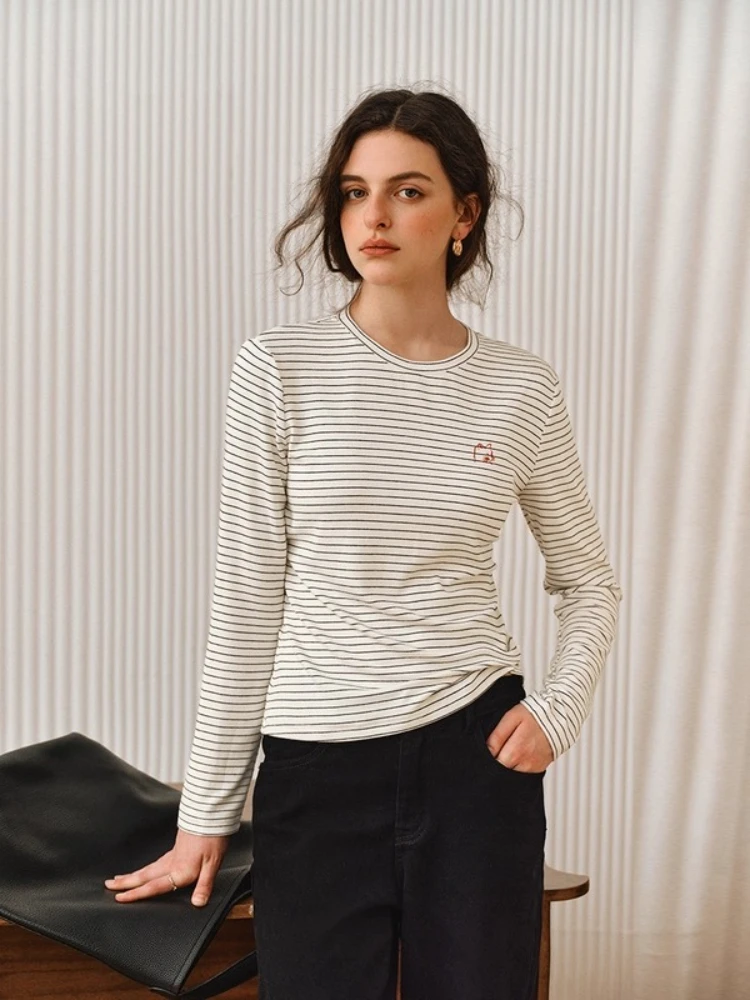 OLrain Women's Striped T-Shirts Knitted O-neck Long Sleeve Tees 2025 Autumn Slim Fit Black White Tops Female Clothes O57QT001238
OLrain Women's Striped T-Shirts Knitted O-neck Long Sleeve Tees 2025 Autumn Slim Fit Black White Tops Female Clothes O57QT001238