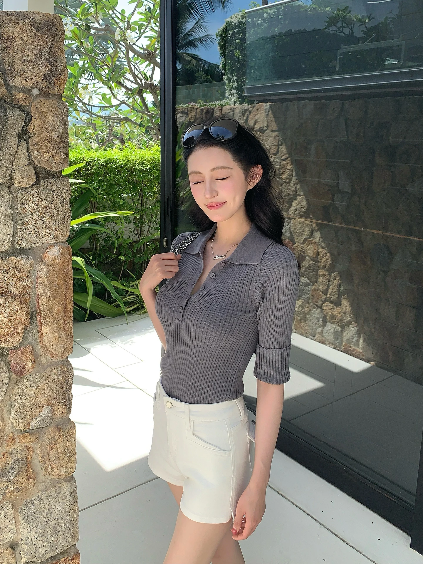 Gray Knitted Stripe Mid-Sleeve Collared T-Shirt Lazy Button up Top Casual Style Waist-Cinching Fiber Blend Short Sleeve
Gray Knitted Stripe Mid-Sleeve Collared T-Shirt Lazy Button up Top Casual Style Waist-Cinching Fiber Blend Short Sleeve