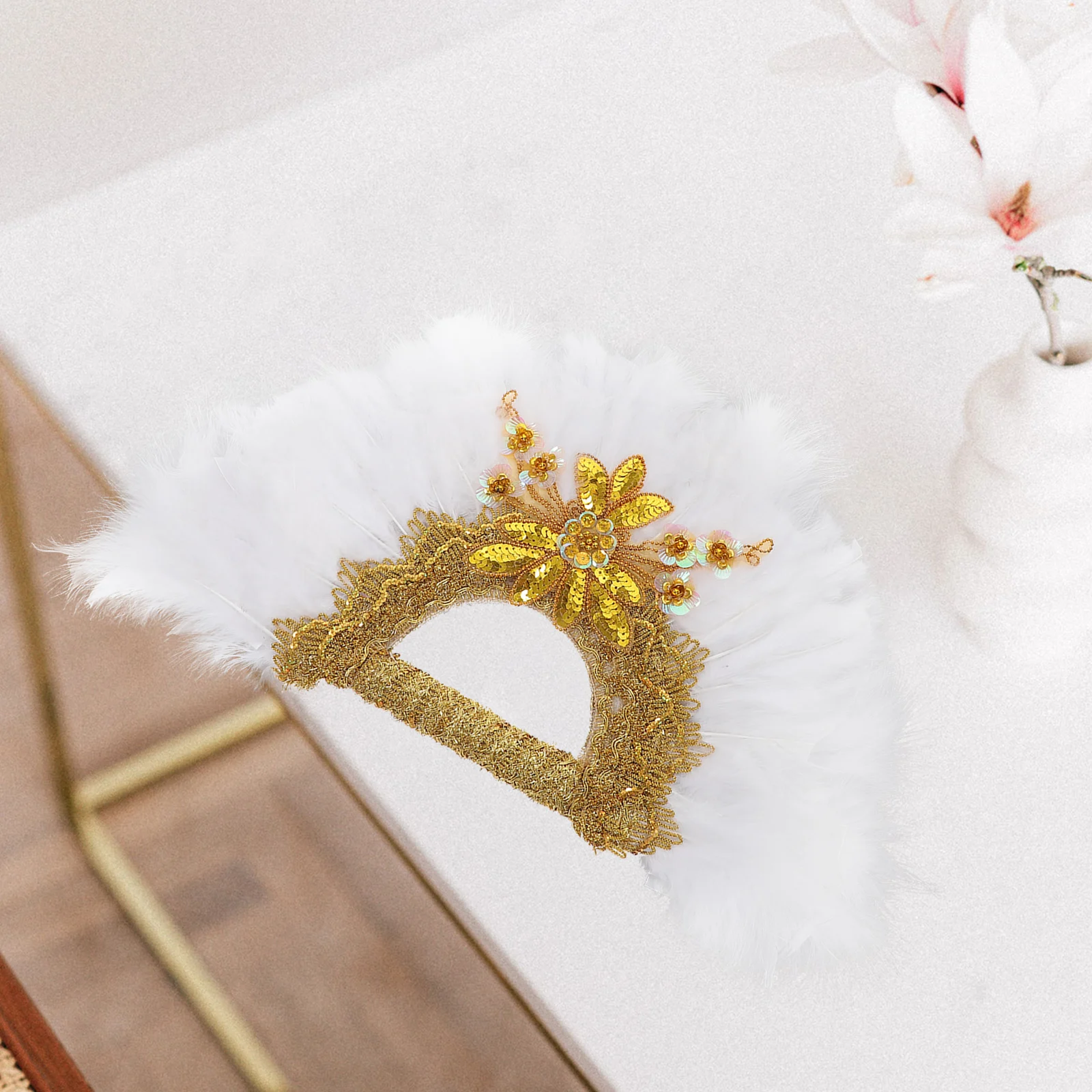 Plume Handmade Bridal Wedding Fan Delicate Decorative Fan For Party Performance Stage Ladies Handheld Scarf
Plume Handmade Bridal Wedding Fan Delicate Decorative Fan For Party Performance Stage Ladies Handheld Scarf