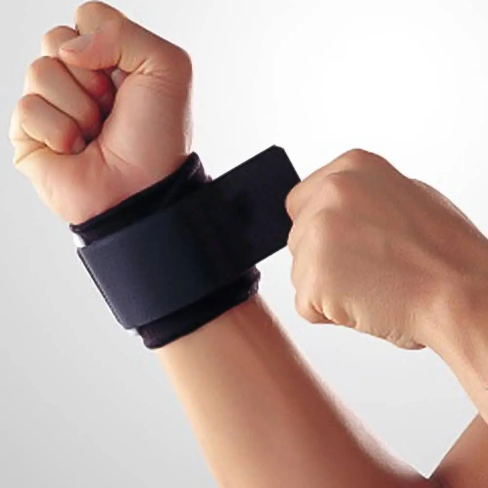 Breathable Adjustable Soft Wristband Adjustable Compression Gym Sports Wristband Safety Soft Wrist Support Brace Weightlifting
Breathable Adjustable Soft Wristband Adjustable Compression Gym Sports Wristband Safety Soft Wrist Support Brace Weightlifting