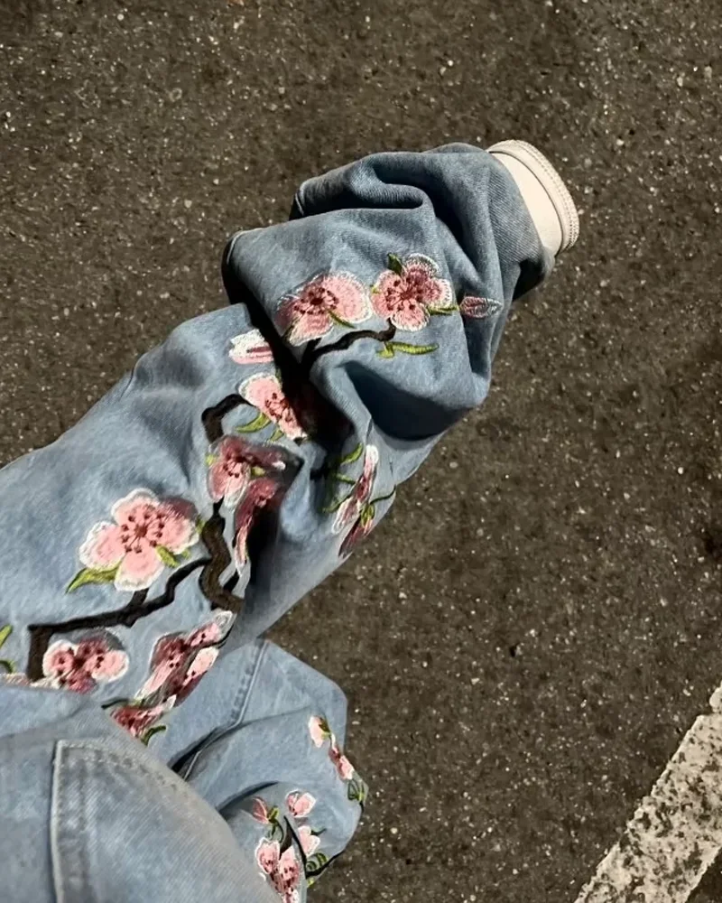 Y2K Mens Womens Harajuku Hip Hop Streetwear Jeans Sakura Embroidery Retro Patch Heavy Baggy Jeans High Waist Wide Leg Trouser
Y2K Mens Womens Harajuku Hip Hop Streetwear Jeans Sakura Embroidery Retro Patch Heavy Baggy Jeans High Waist Wide Leg Trouser