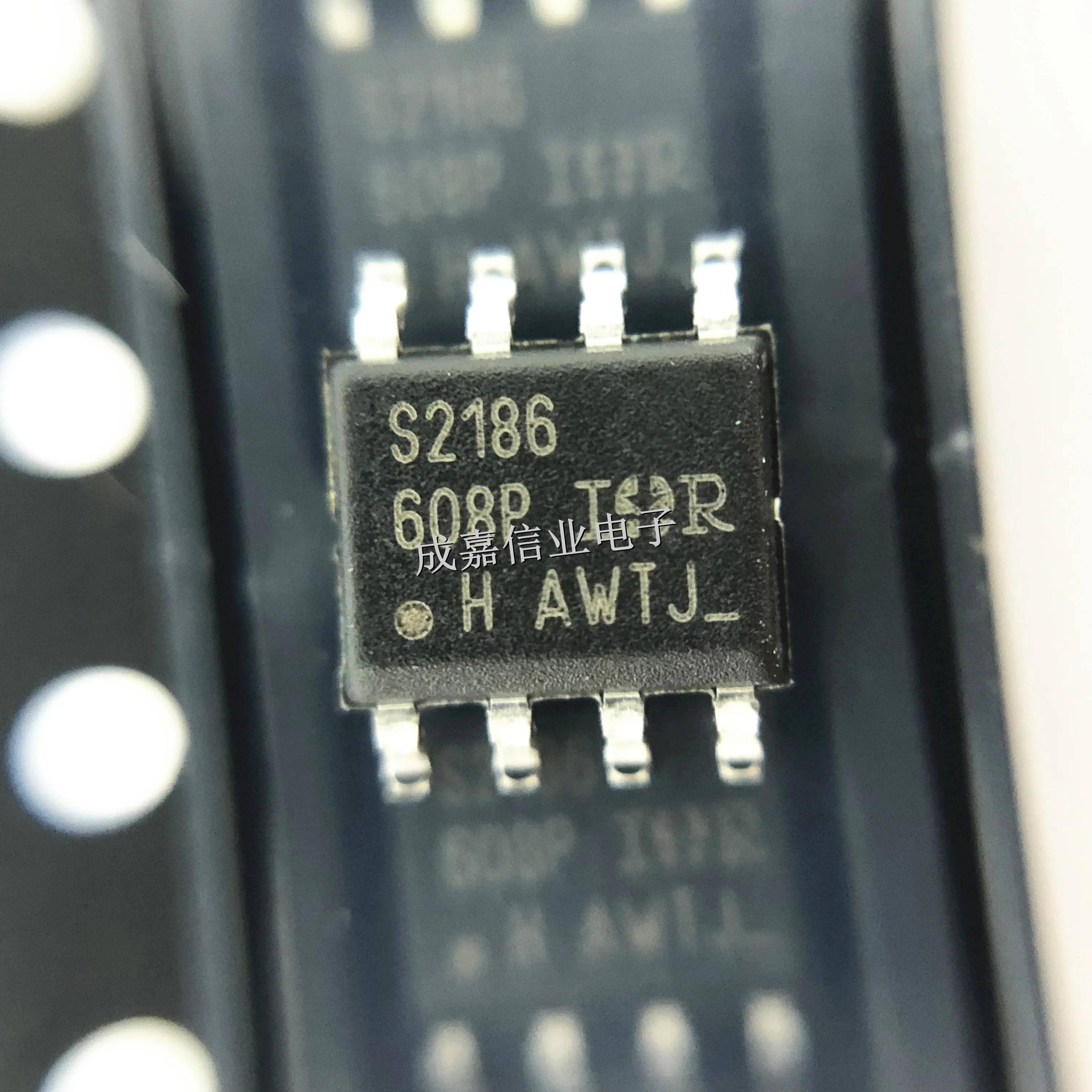 10pcs/Lot IRS2186STRPBF SOP-8 MARKING;S2186 IGBT, MOSFET Gate Drivers 2 Driver
10pcs/Lot IRS2186STRPBF SOP-8 MARKING;S2186 IGBT, MOSFET Gate Drivers 2 Driver