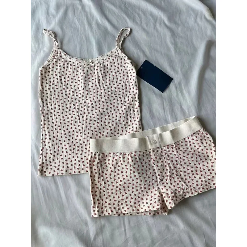 Strawberry Vest Shorts 2 Pieces Set Woman Eyelet Bow Slim Tank Top with Elastic Waist Patchwork Straight Short Pant Sweet Sets
Strawberry Vest Shorts 2 Pieces Set Woman Eyelet Bow Slim Tank Top with Elastic Waist Patchwork Straight Short Pant Sweet Sets