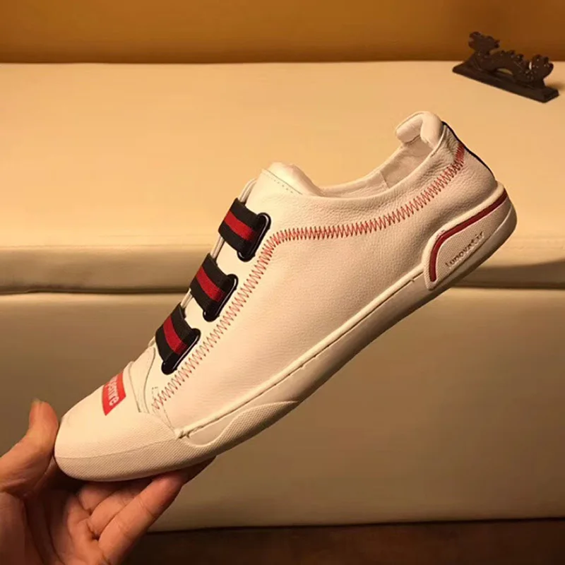 Модная мужская повседневная весенняя кожаная дышащая слипоны Lazy Board oes, удобная резиновая подошва с круглым носком на низком каблуке
Модная мужская повседневная весенняя кожаная дышащая слипоны Lazy Board oes, удобная резиновая подошва с круглым носком на низком каблуке