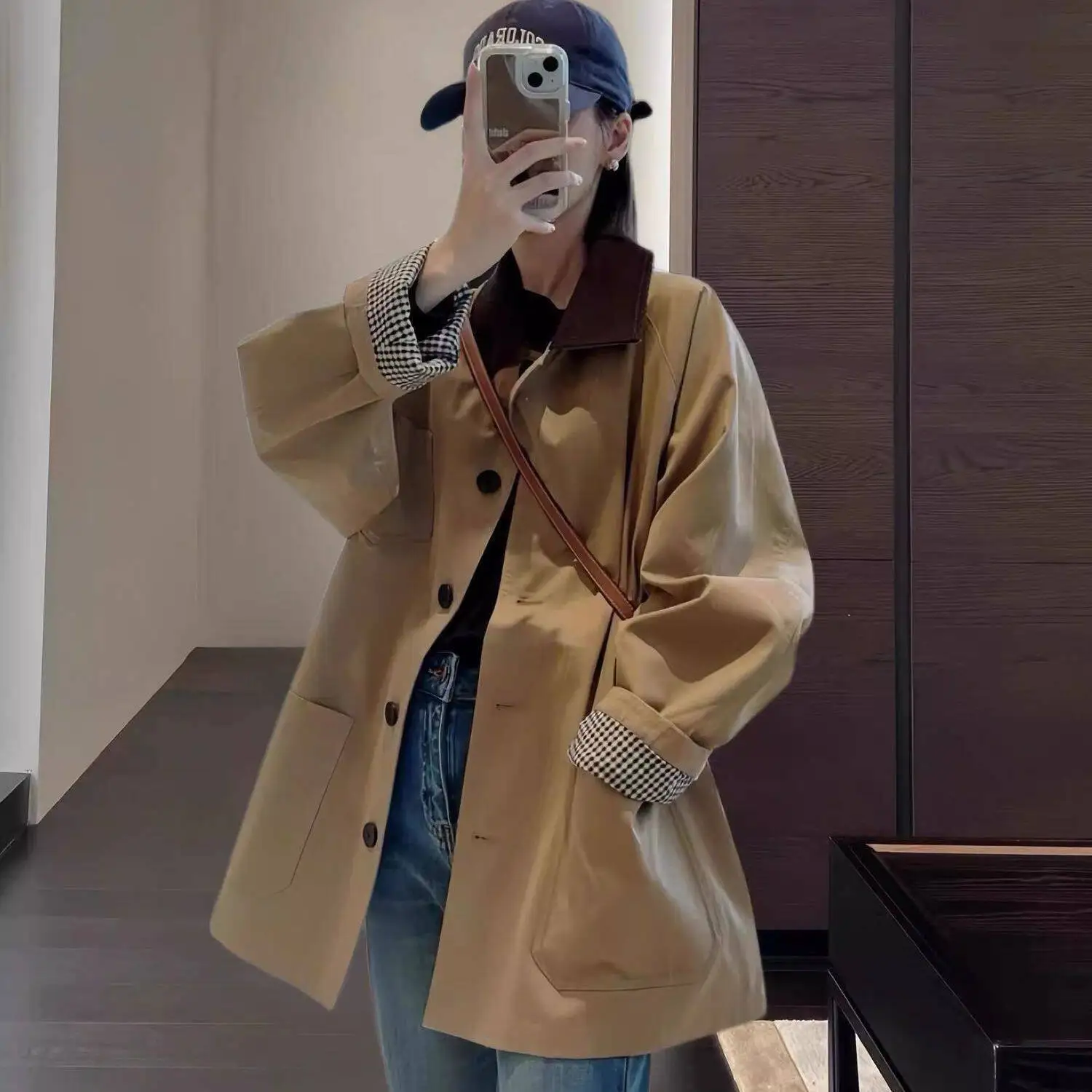 Loose Khaki Color Korean Style Women's Coat 2026 Spring Season Long Sleeve Princesse Style Regular Length Outerwear
Loose Khaki Color Korean Style Women's Coat 2026 Spring Season Long Sleeve Princesse Style Regular Length Outerwear