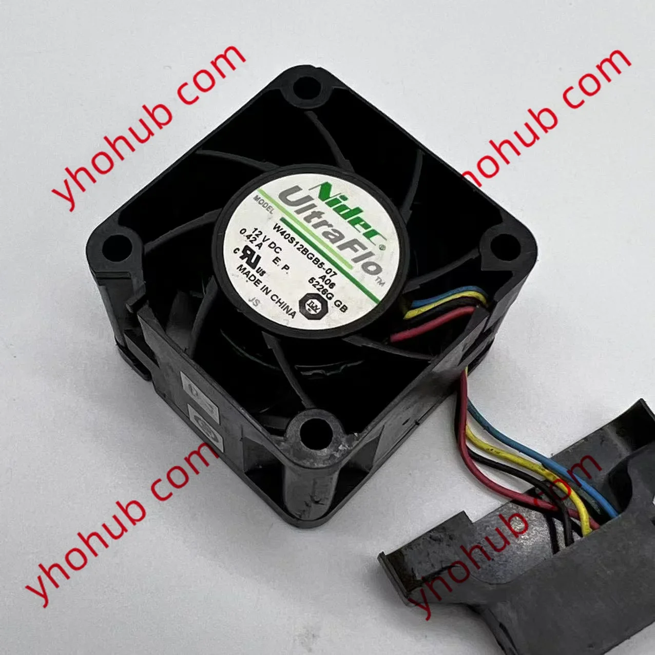 Nidec W40S12BGB5-07 DC 12 В 0,42 А 40x40x28 мм 3-проводной охлаждающий вентилятор для сервера
Nidec W40S12BGB5-07 DC 12 В 0,42 А 40x40x28 мм 3-проводной охлаждающий вентилятор для сервера