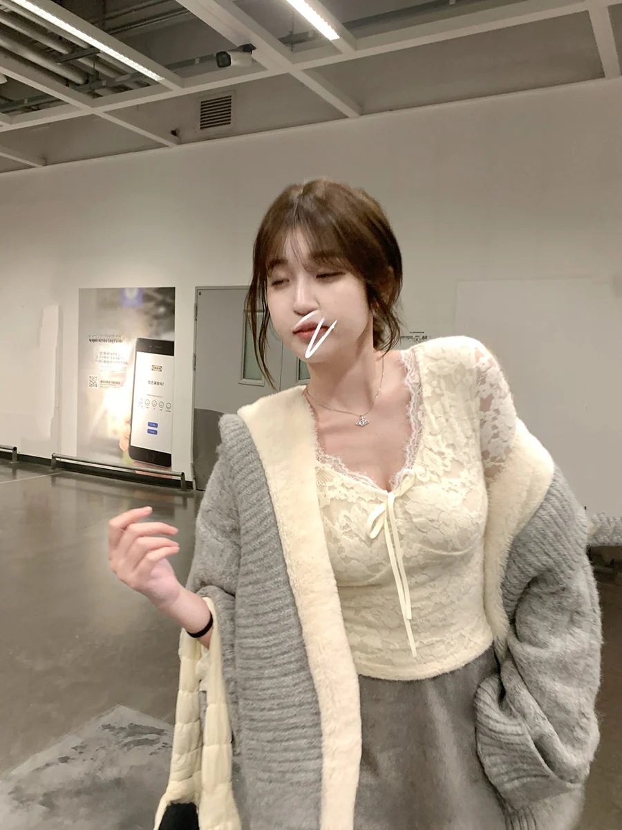 CallmeEar Soft Time Lamb Fur Hoodie Women's Loose Lazy Winter Sweater Casual Style Online Exclusive Regular Length Cardigan
CallmeEar Soft Time Lamb Fur Hoodie Women's Loose Lazy Winter Sweater Casual Style Online Exclusive Regular Length Cardigan