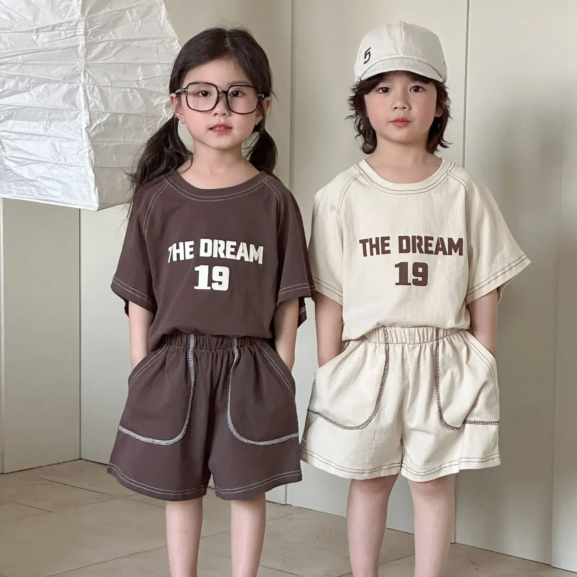 Children's Clothing Set 2025 Summer New Boy's Sports Suits Casual Loose T Shirt+shorts Leisure Girl's Two Piece Set
Children's Clothing Set 2025 Summer New Boy's Sports Suits Casual Loose T Shirt+shorts Leisure Girl's Two Piece Set