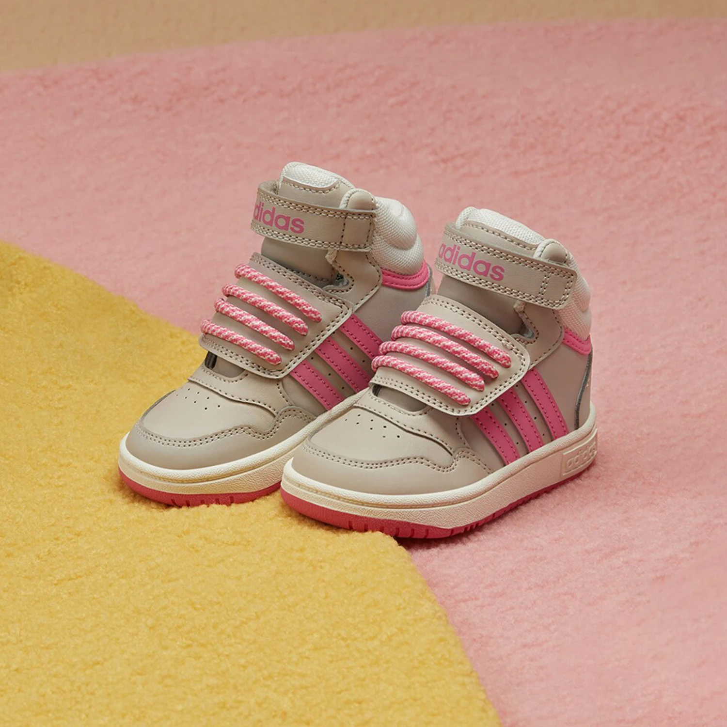 Оригинальные детские кроссовки Adidas HOOPS MID 3.0 AC I IF7756
Оригинальные детские кроссовки Adidas HOOPS MID 3.0 AC I IF7756