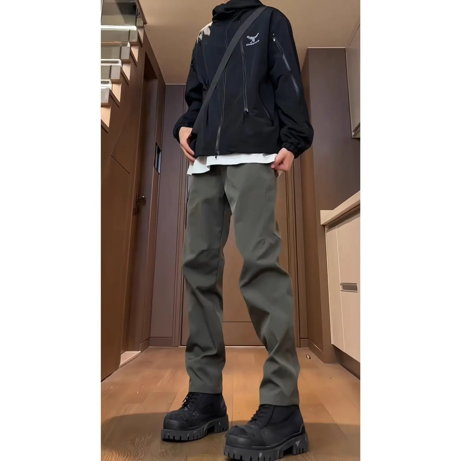 Paratrooper pants men's spring and autumn loose straight leg wide leg workwear pants trendy high street casual long pants
Paratrooper pants men's spring and autumn loose straight leg wide leg workwear pants trendy high street casual long pants