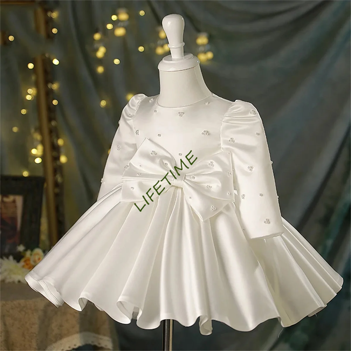 White Ball Gown Baby Flower Girl Dresses With Pearls Princess Children Prom Birthday Party Gowns
White Ball Gown Baby Flower Girl Dresses With Pearls Princess Children Prom Birthday Party Gowns